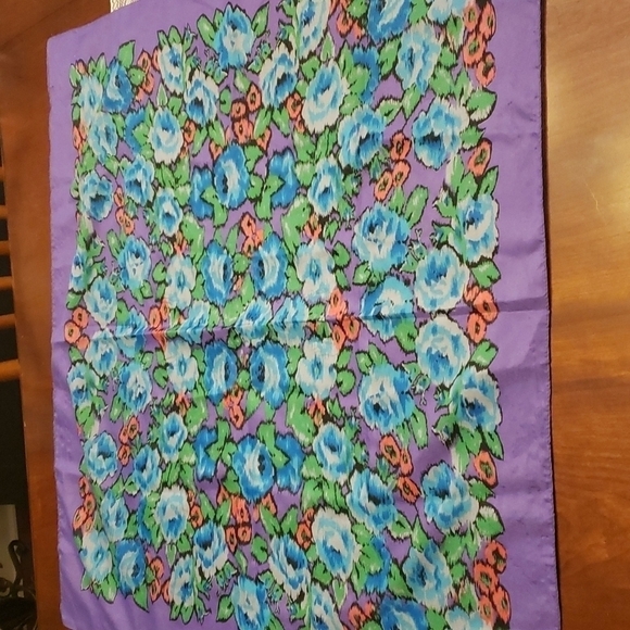 unbranded Accessories - VINTAGE Floral Scarf 30x31" Lavender Green Blue Coral Pink Black No Tag VGUC